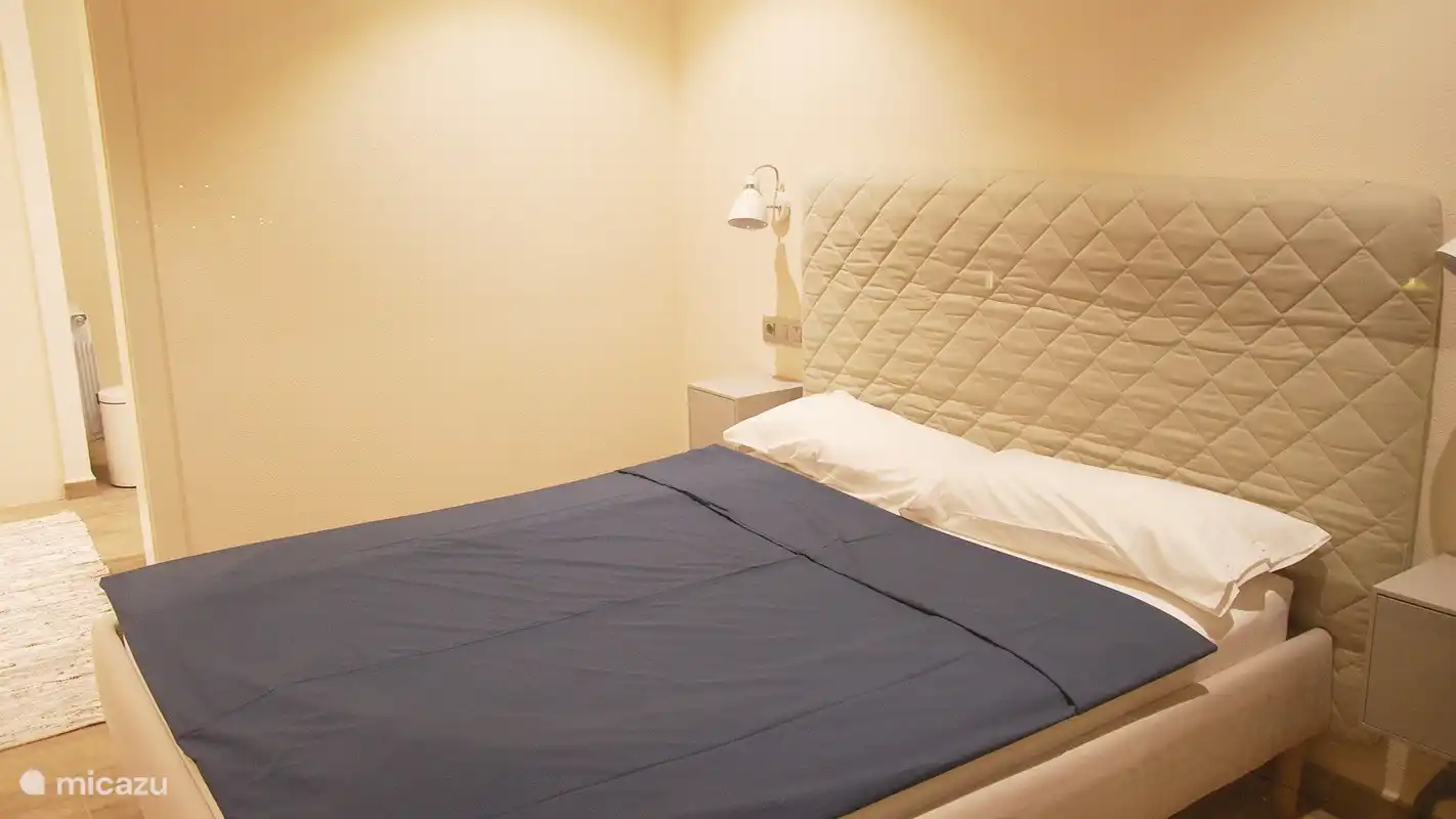 Hauptschlafzimmer Bett